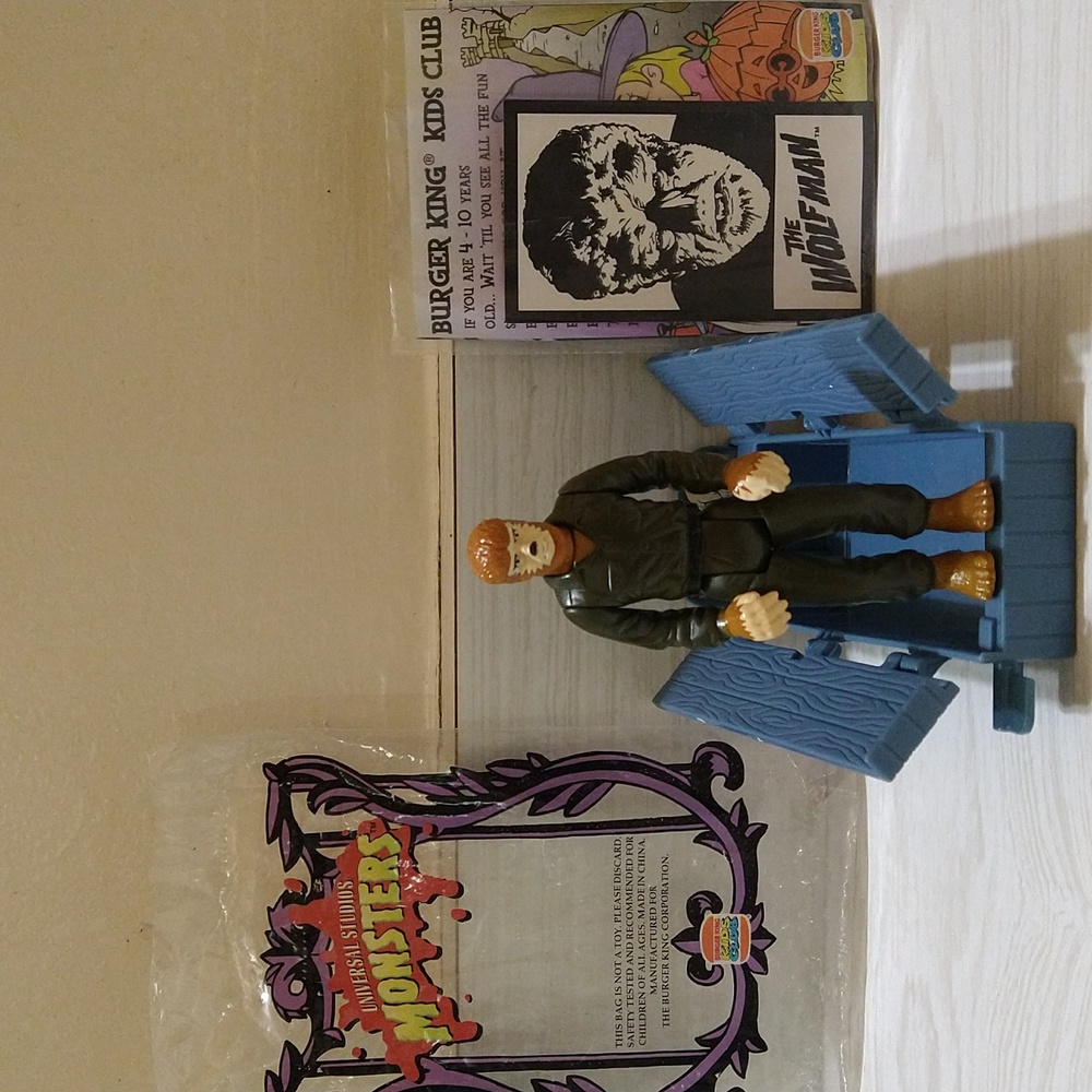 Vintage 1997 Universal Studios Monsters The Wolf Man Collectable Figure Complete